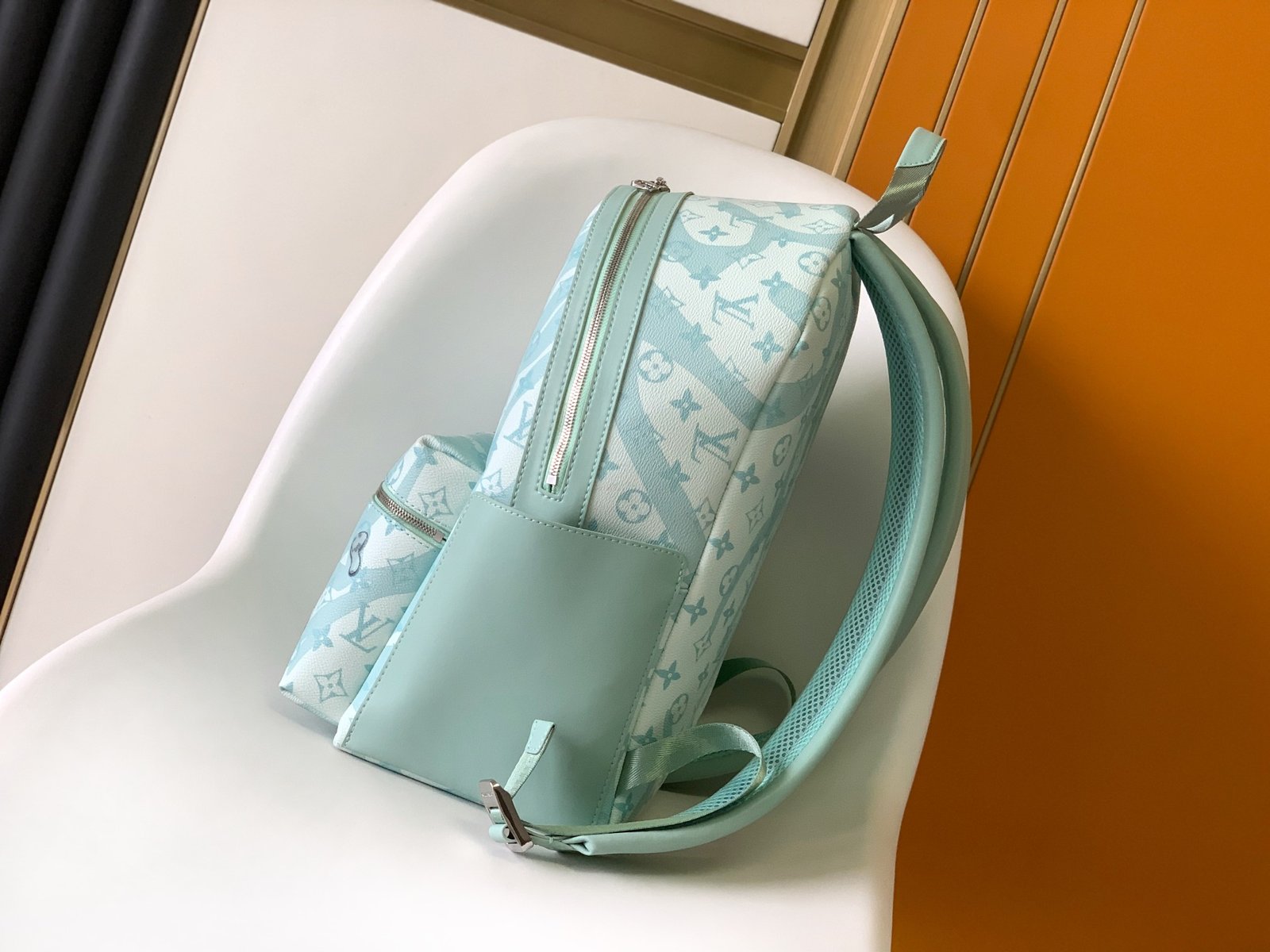 Louis Vuitton M22519 Green - Image 3