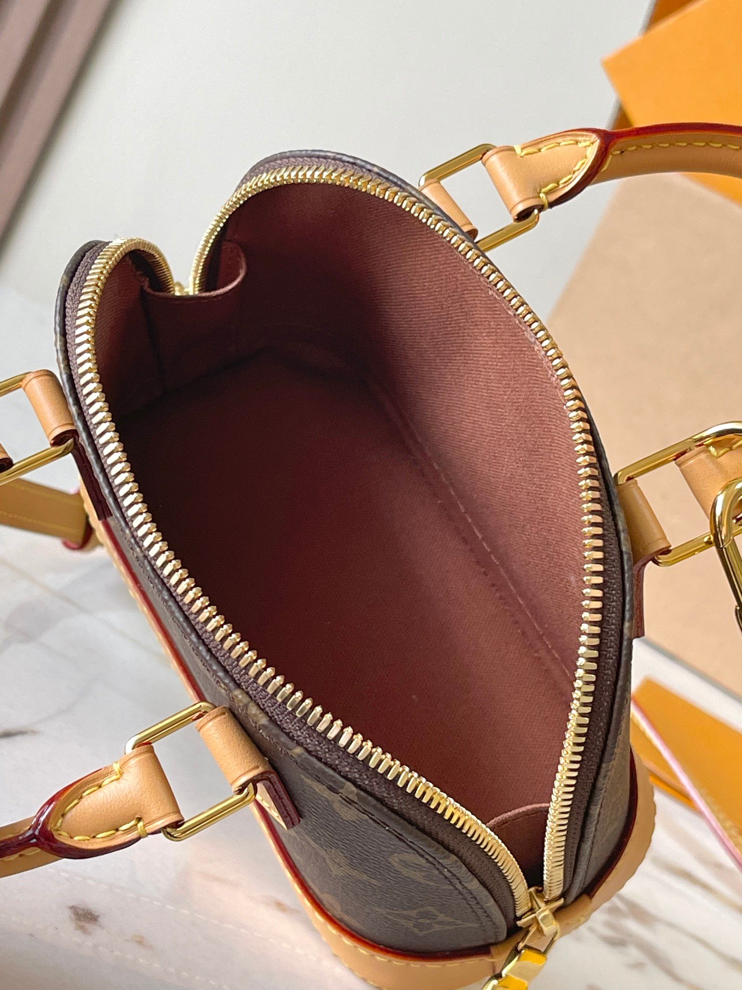 Louis Vuitton MB original leathe5 - Image 10