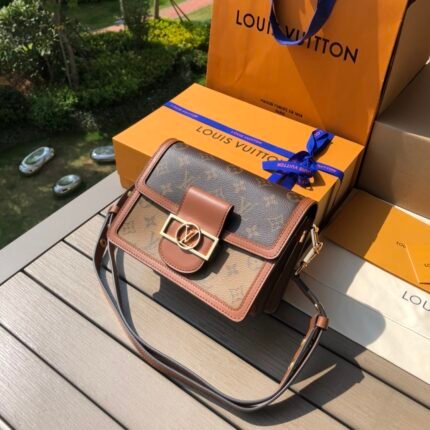 Louis Vuitton Monogram old flowe