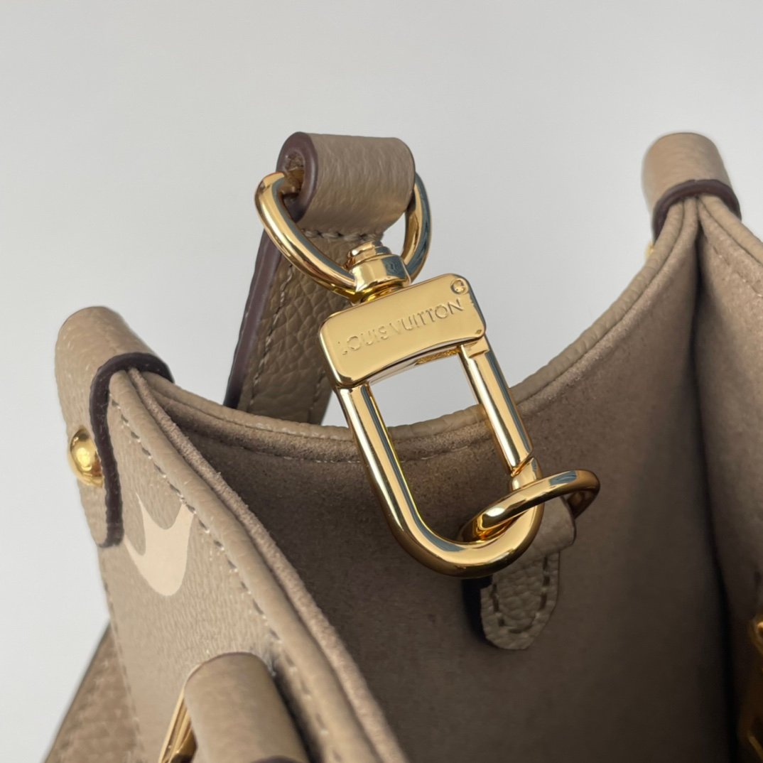 Louis Vuitton M45779 - Image 7