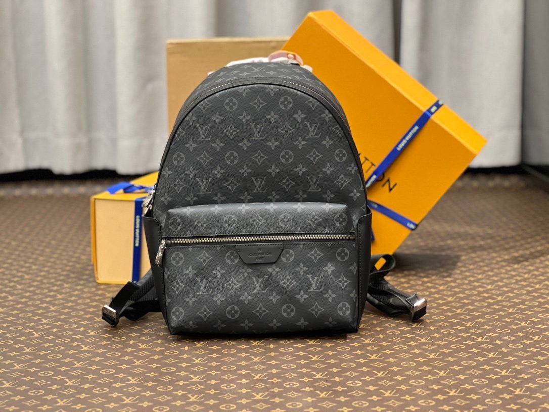 Louis Vuitton M22558 Black
