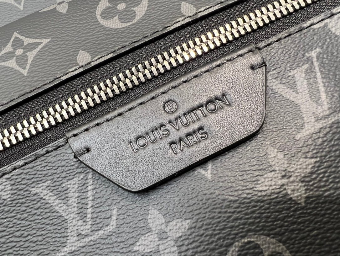 Louis Vuitton M22558 Black - Image 7