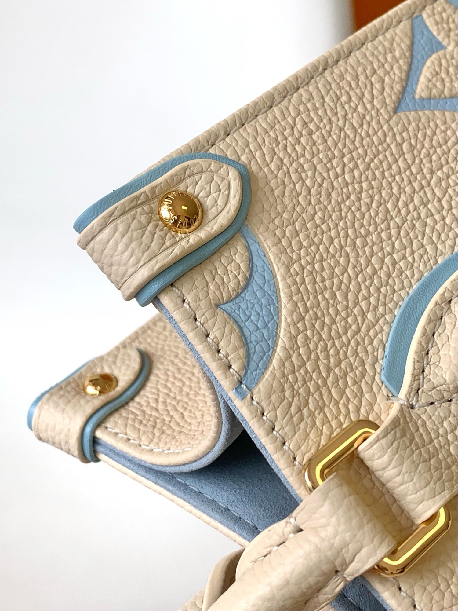 Louis Vuitton M46833 Beige - Image 7