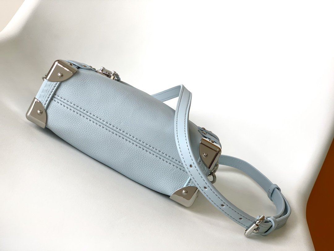 Louis Vuitton M23817 Small Black - Image 4