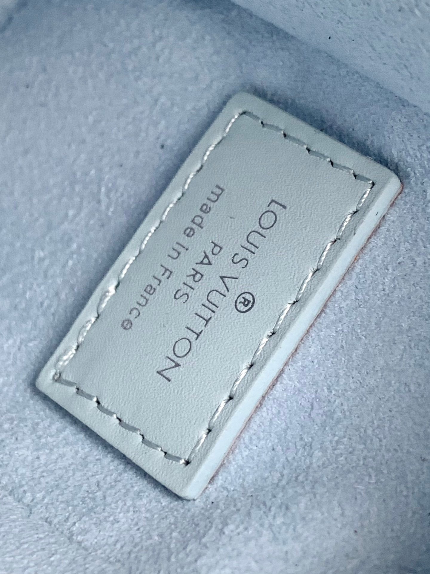 Louis Vuitton M23817 Small Black - Image 9