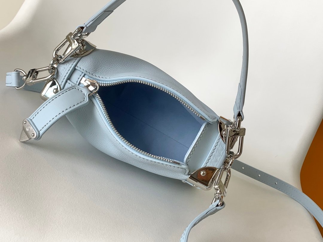 Louis Vuitton M23817 Small Black - Image 8