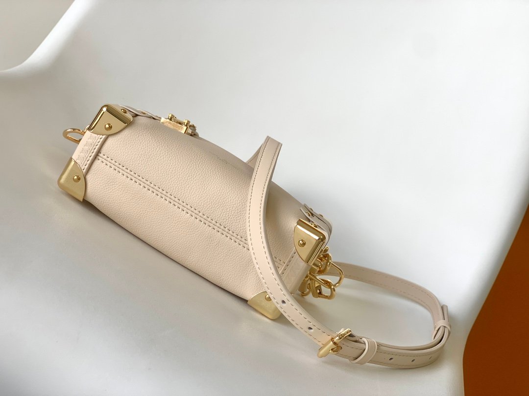 Louis Vuitton M25067 White - Image 4
