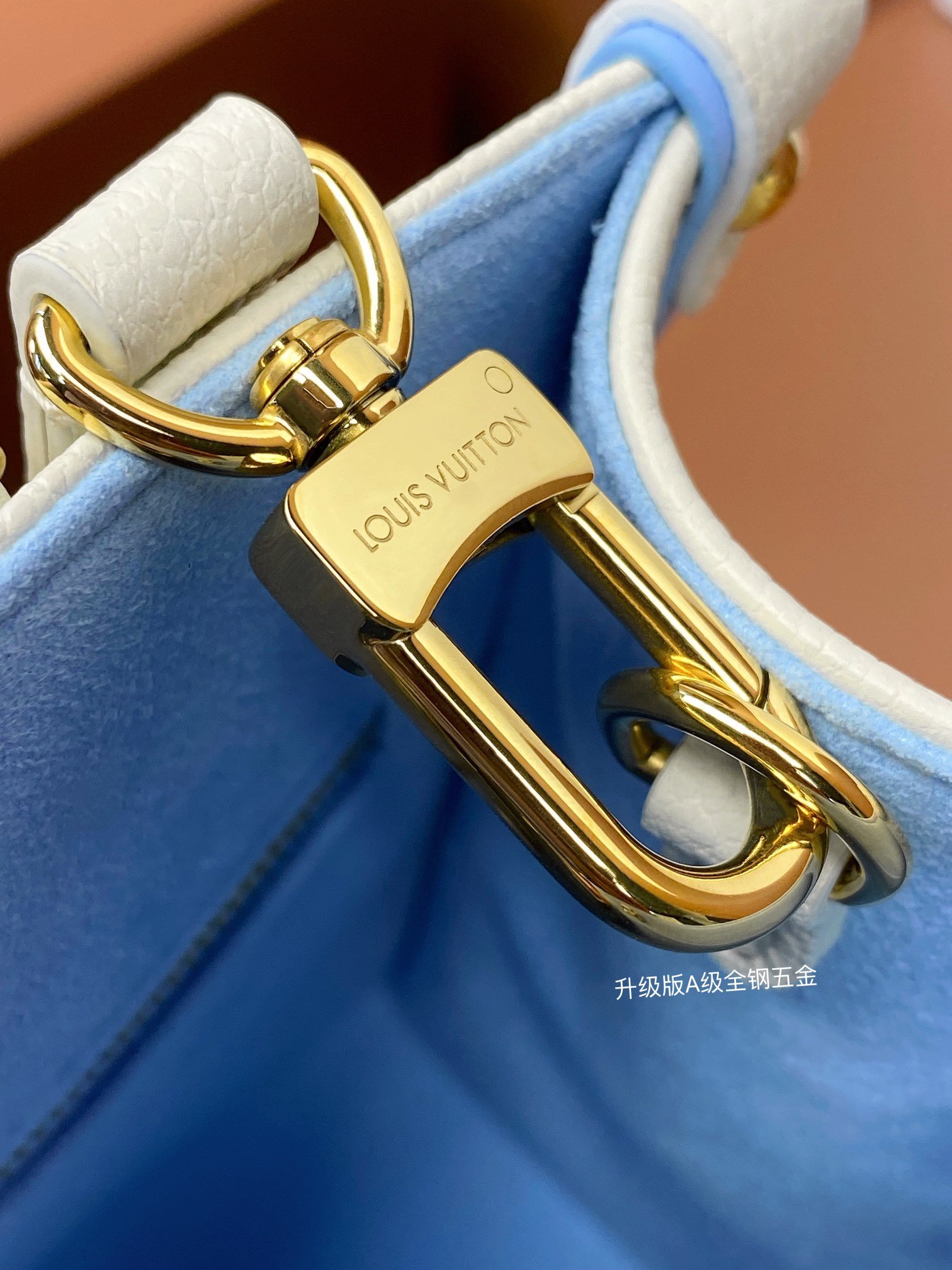 Louis Vuitton M46833 - Image 6