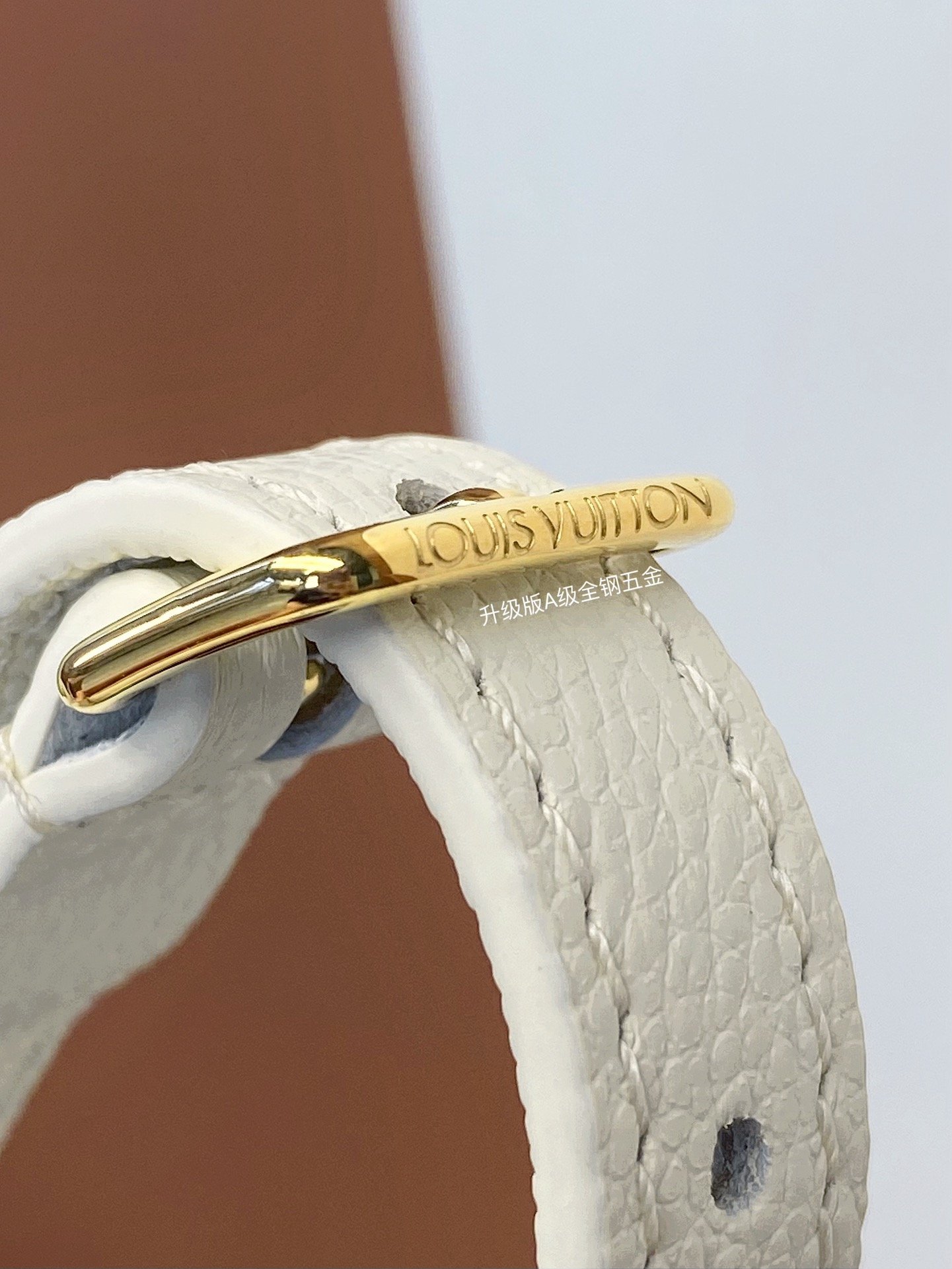 Louis Vuitton M46833 - Image 9