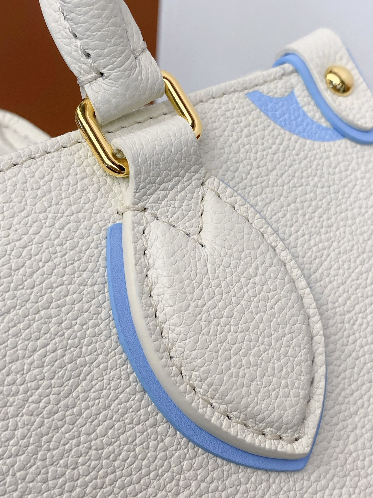 Louis Vuitton M46833 - Image 4