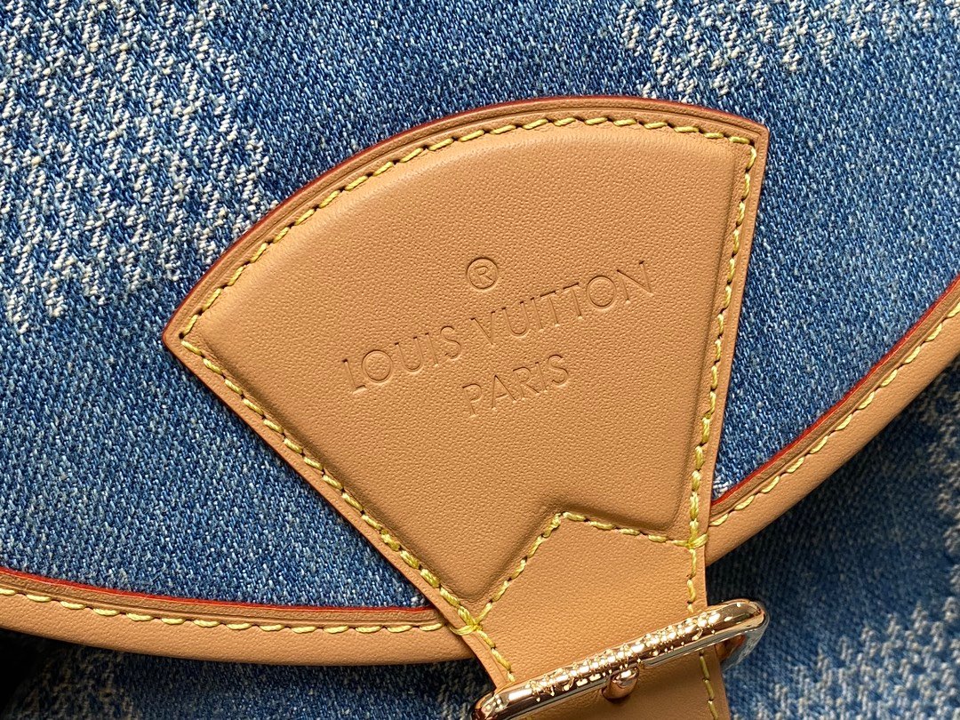 Louis Vuitton MONTSOURIS backpac - Image 5