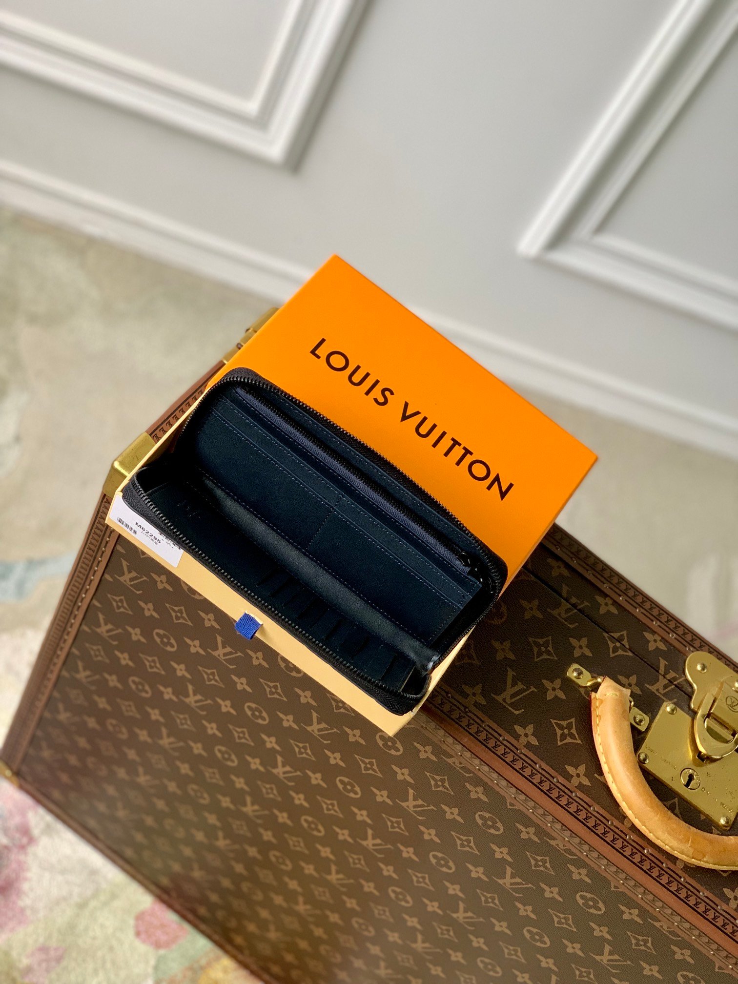 Louis Vuitton M62295 Elegant Blue - Image 3