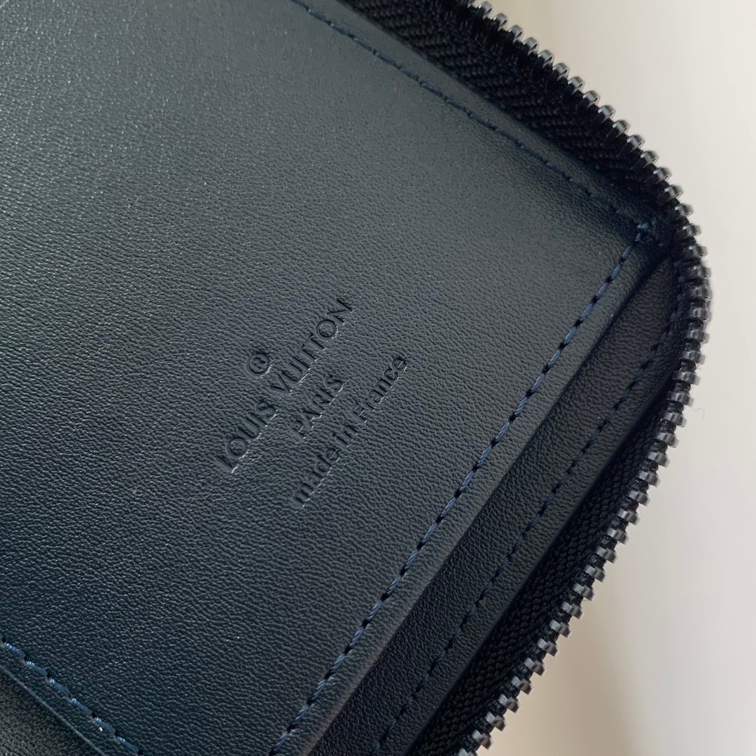 Louis Vuitton M62295 Elegant Blue - Image 4