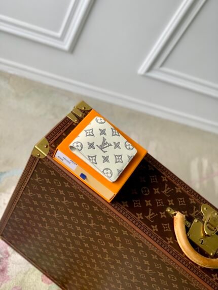 Louis Vuitton M61695 Elegant White