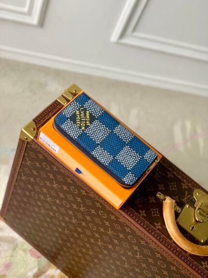 Louis Vuitton N40675 Blue