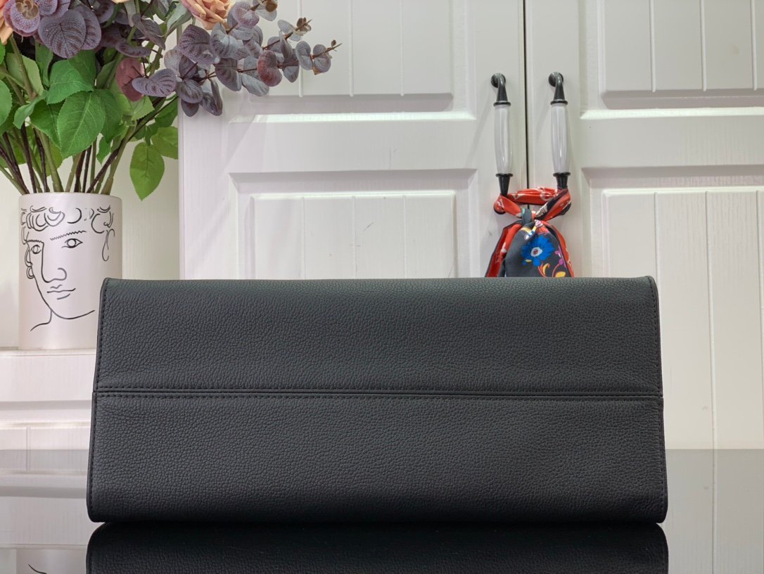 Louis Vuitton M23834 Dark Blue - Image 4