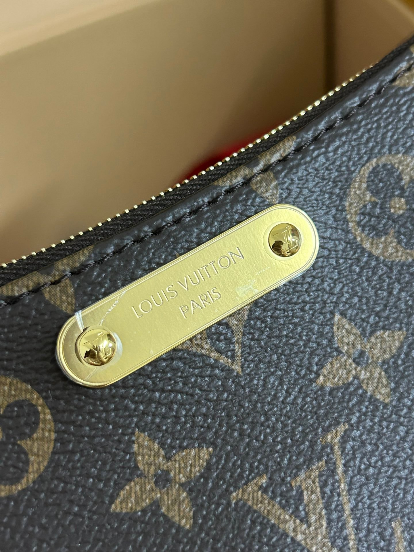 Louis Vuitton M83008 - Image 3
