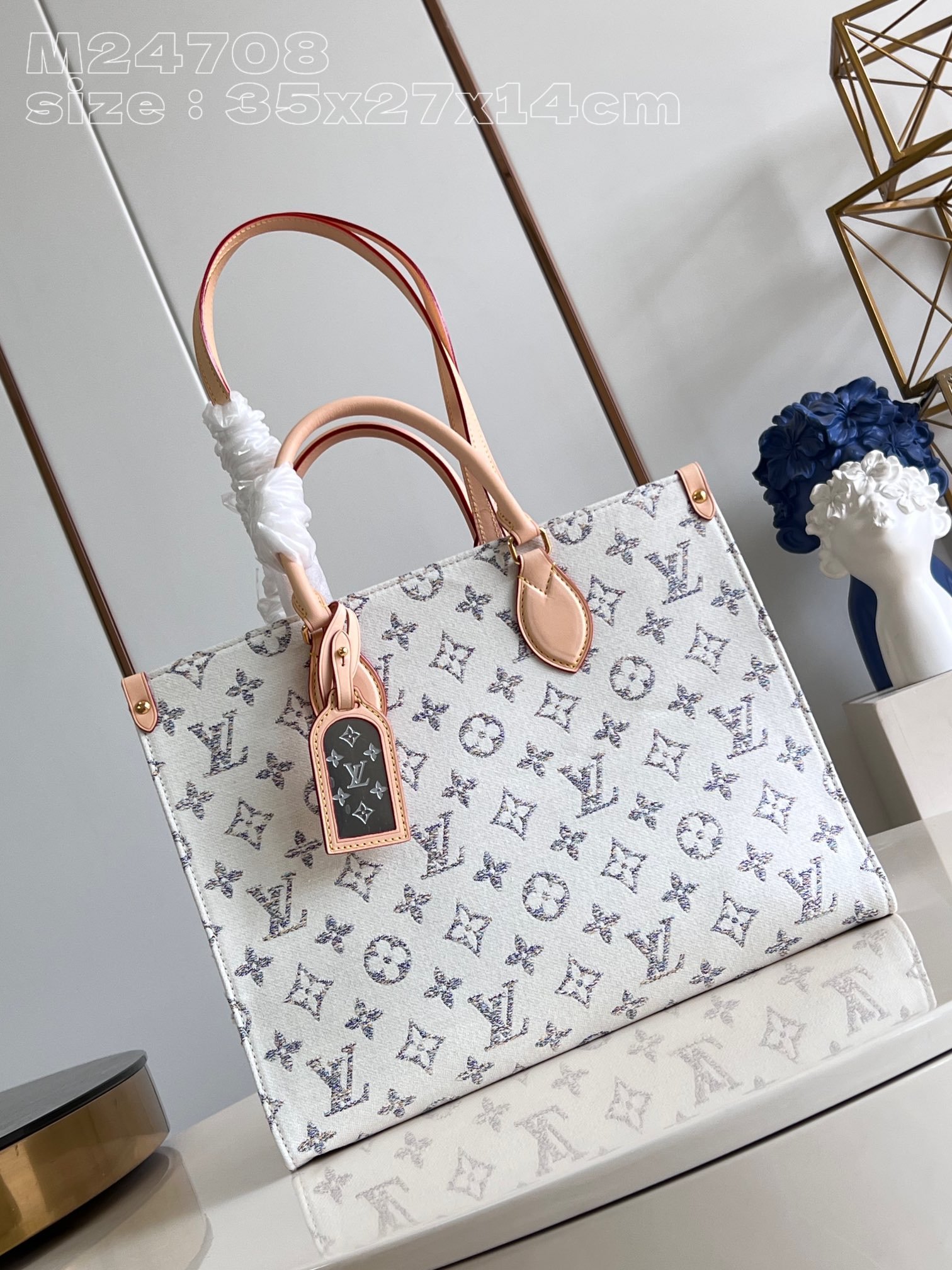 Louis Vuitton M24708