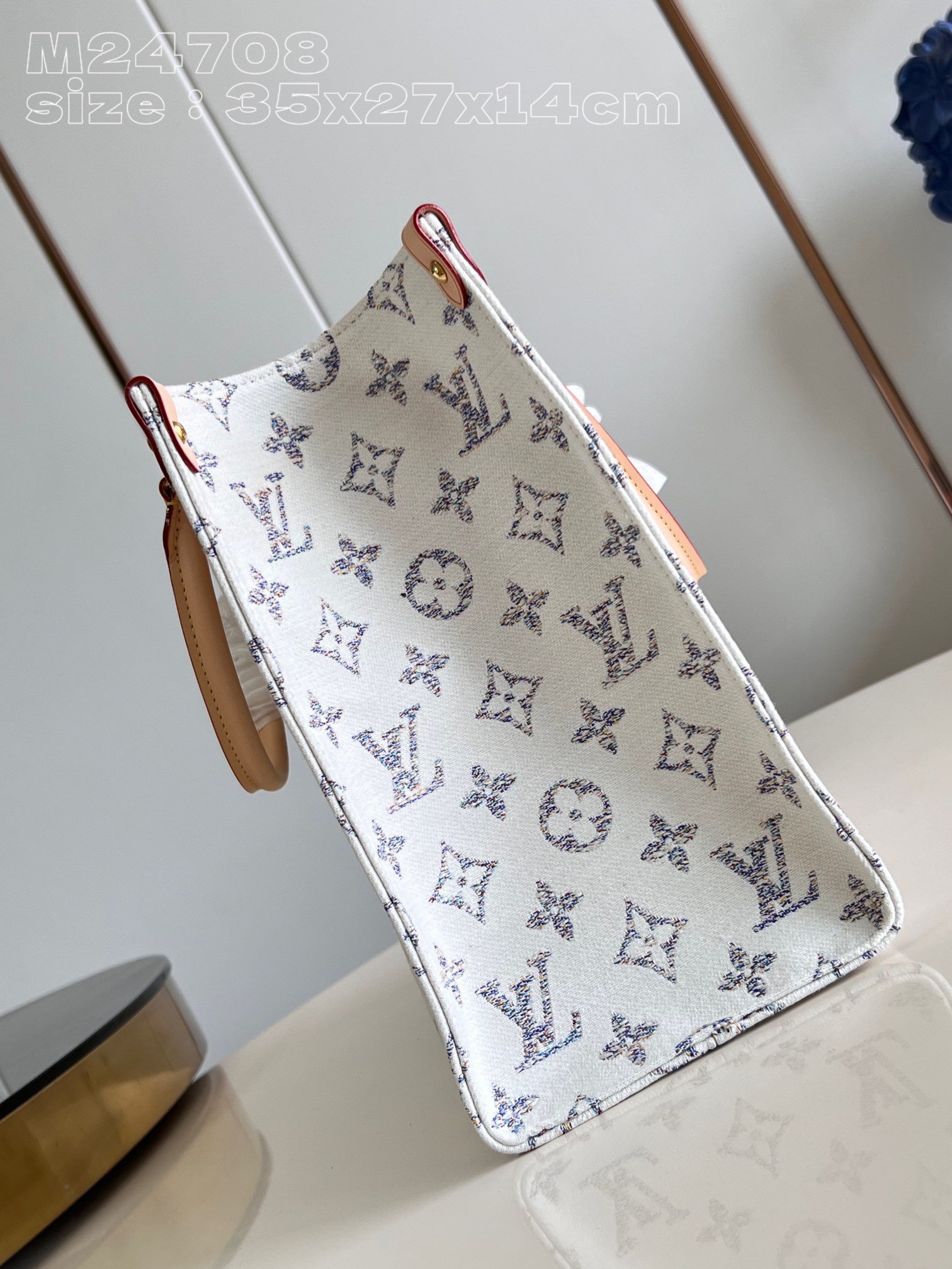 Louis Vuitton M24708 - Image 4