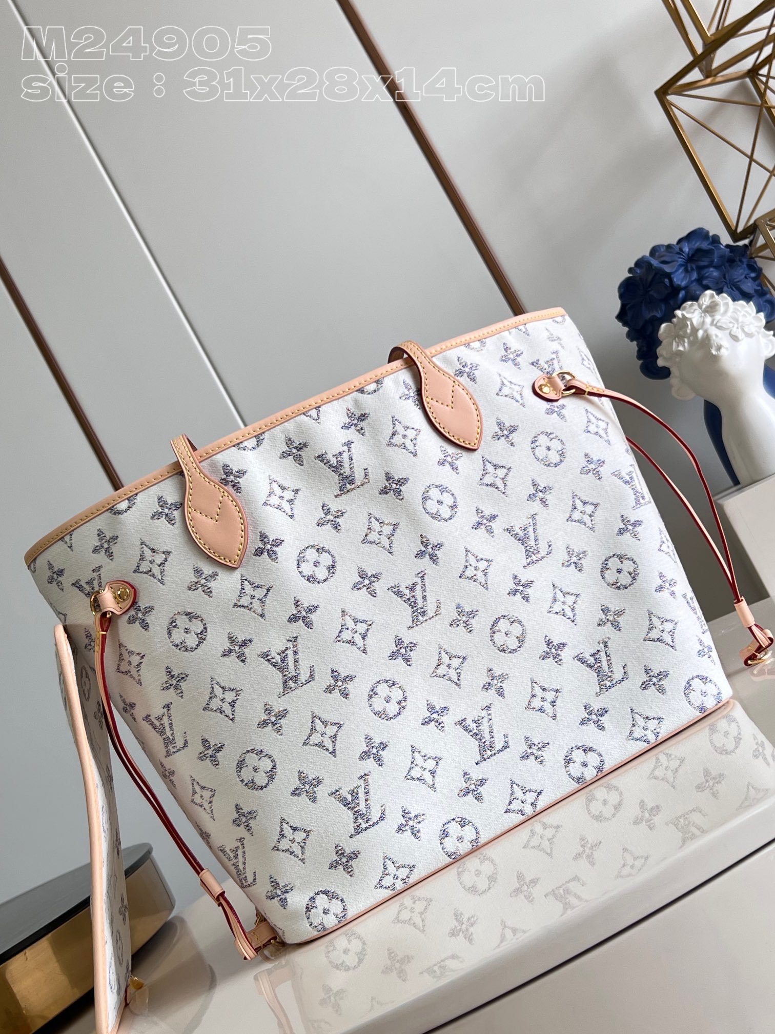 Louis Vuitton M24905 - Image 5