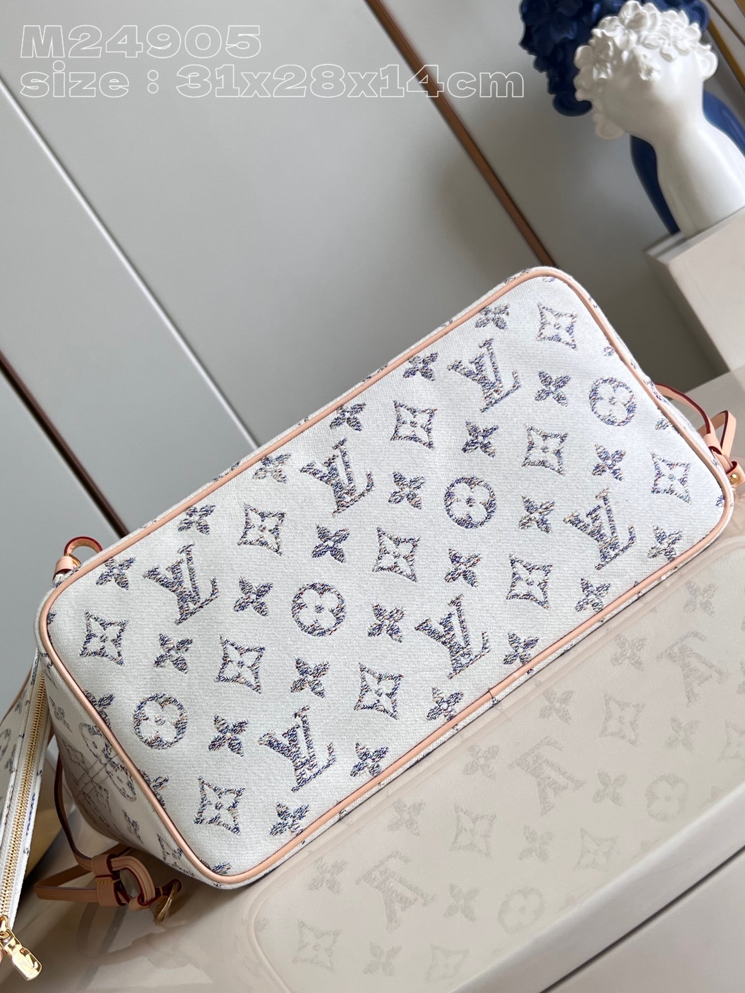 Louis Vuitton M24905 - Image 7