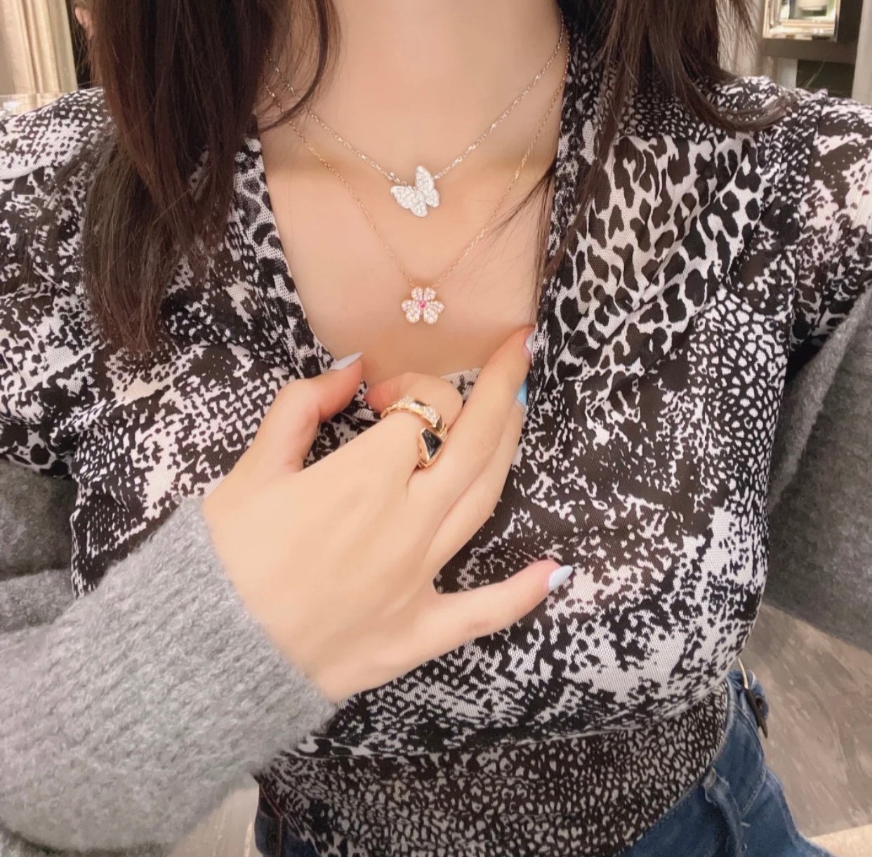 Butterfly necklace Rose/white are in stock - Image 6