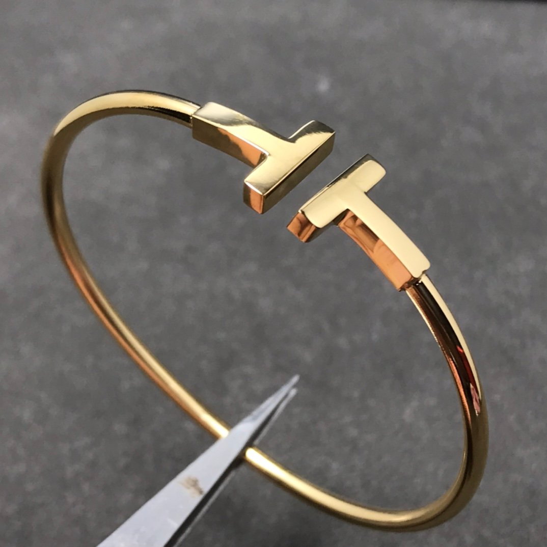 VCA/Van Cleef Arpels high-end quality four-leaf clover with diamond necklace - Image 2