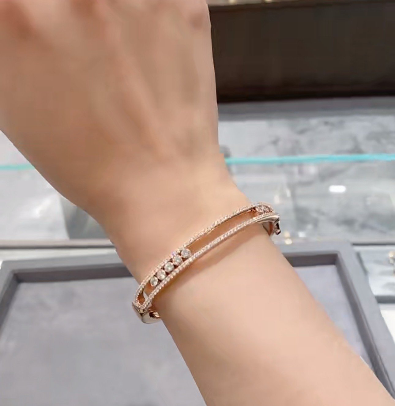 Messika new luxury seven diamond sliding bracelet exquisite inlay craftsmanship - Image 6