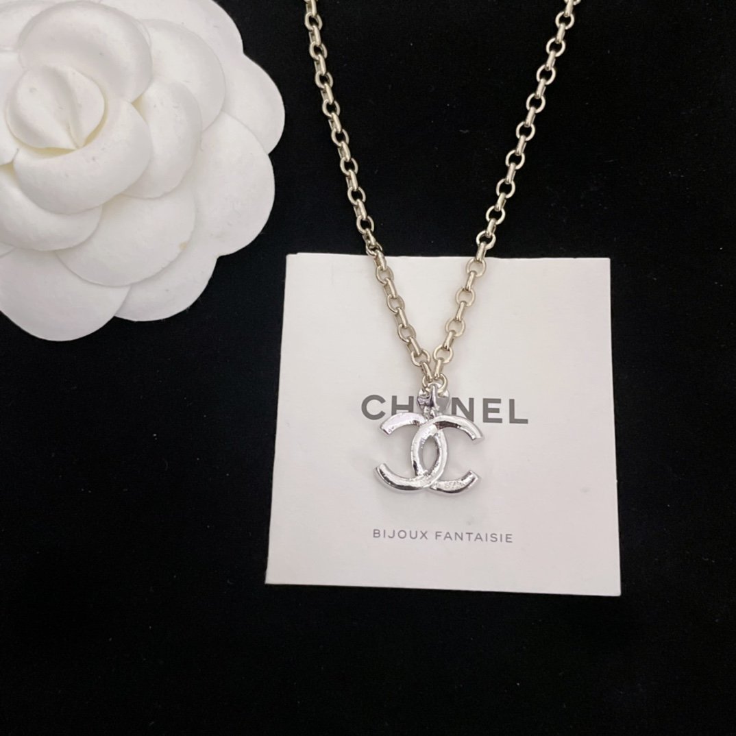 Chanel solitaire double c gold chain necklace - Image 5