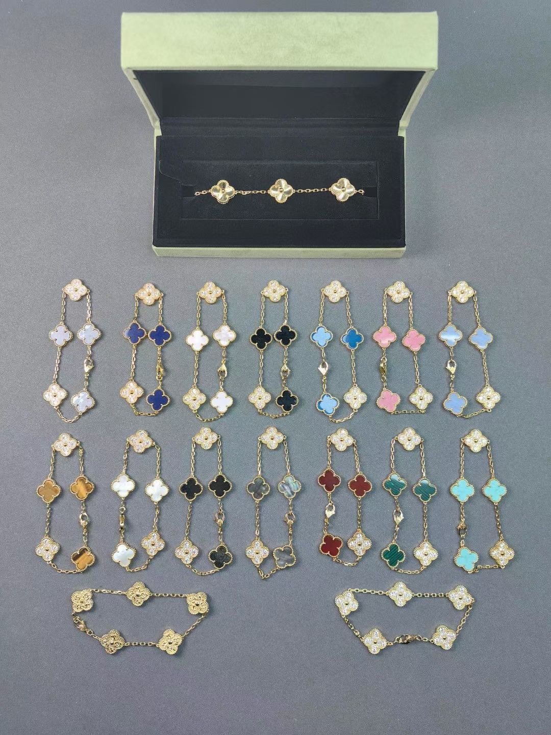 Van Cleef Arpels stamped version collection Five-flower diamond bracelet Plum blossom five-flower bracelet - Image 2