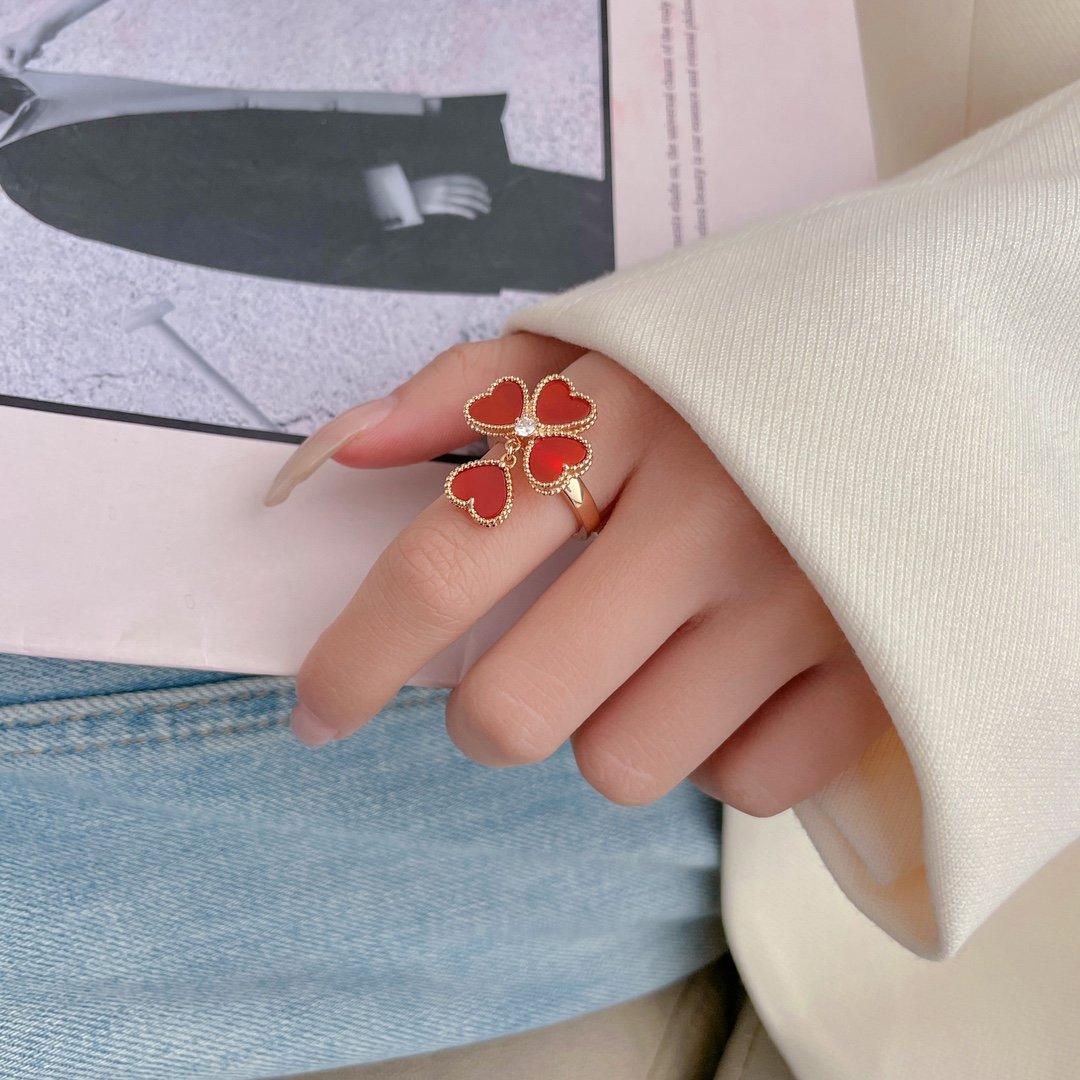 VCA Van Cleef Arpels Sweet Alhambra Ring - Image 9