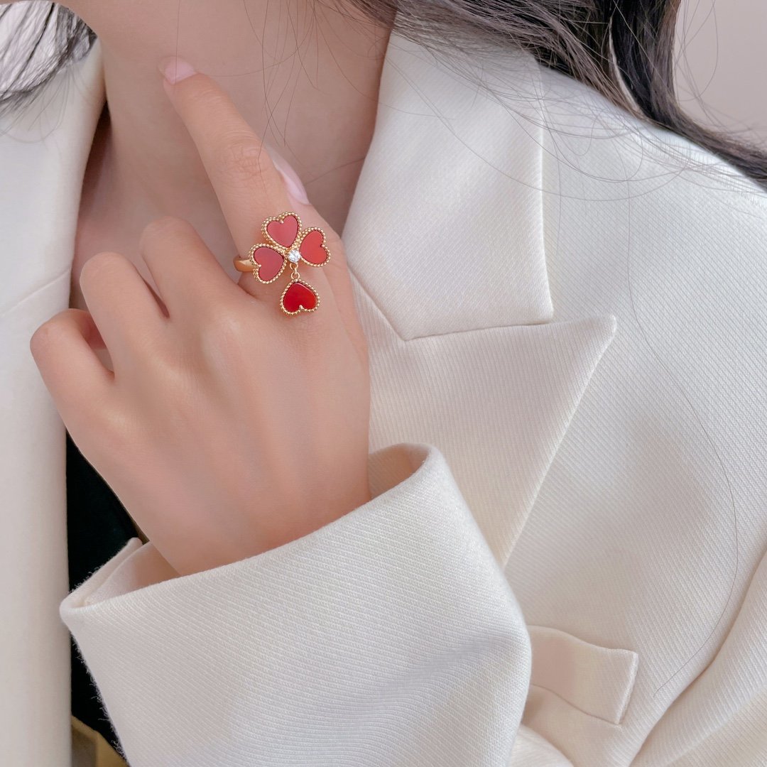 VCA Van Cleef Arpels Sweet Alhambra Ring - Image 7