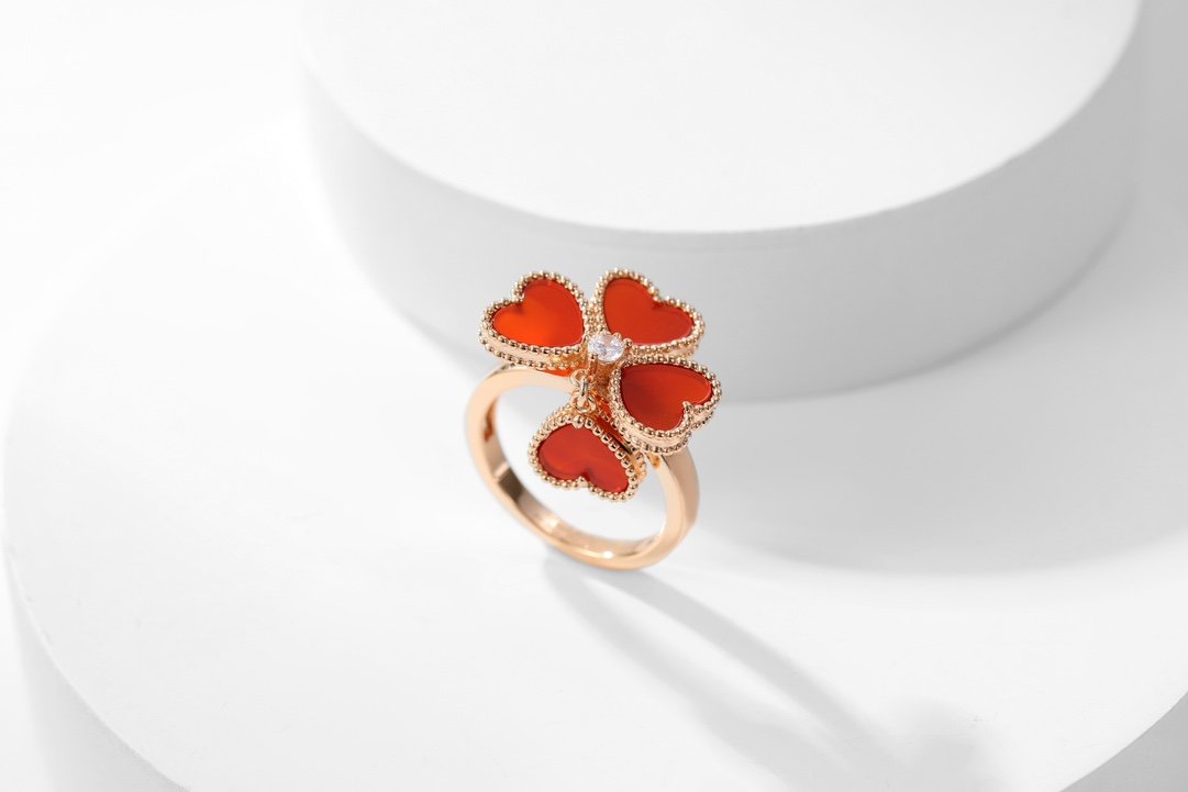 VCA Van Cleef Arpels Sweet Alhambra Ring - Image 5