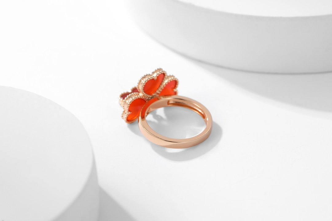 VCA Van Cleef Arpels Sweet Alhambra Ring - Image 6