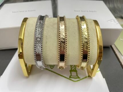 Real shot of Van Cleef Arpels signed bracelet