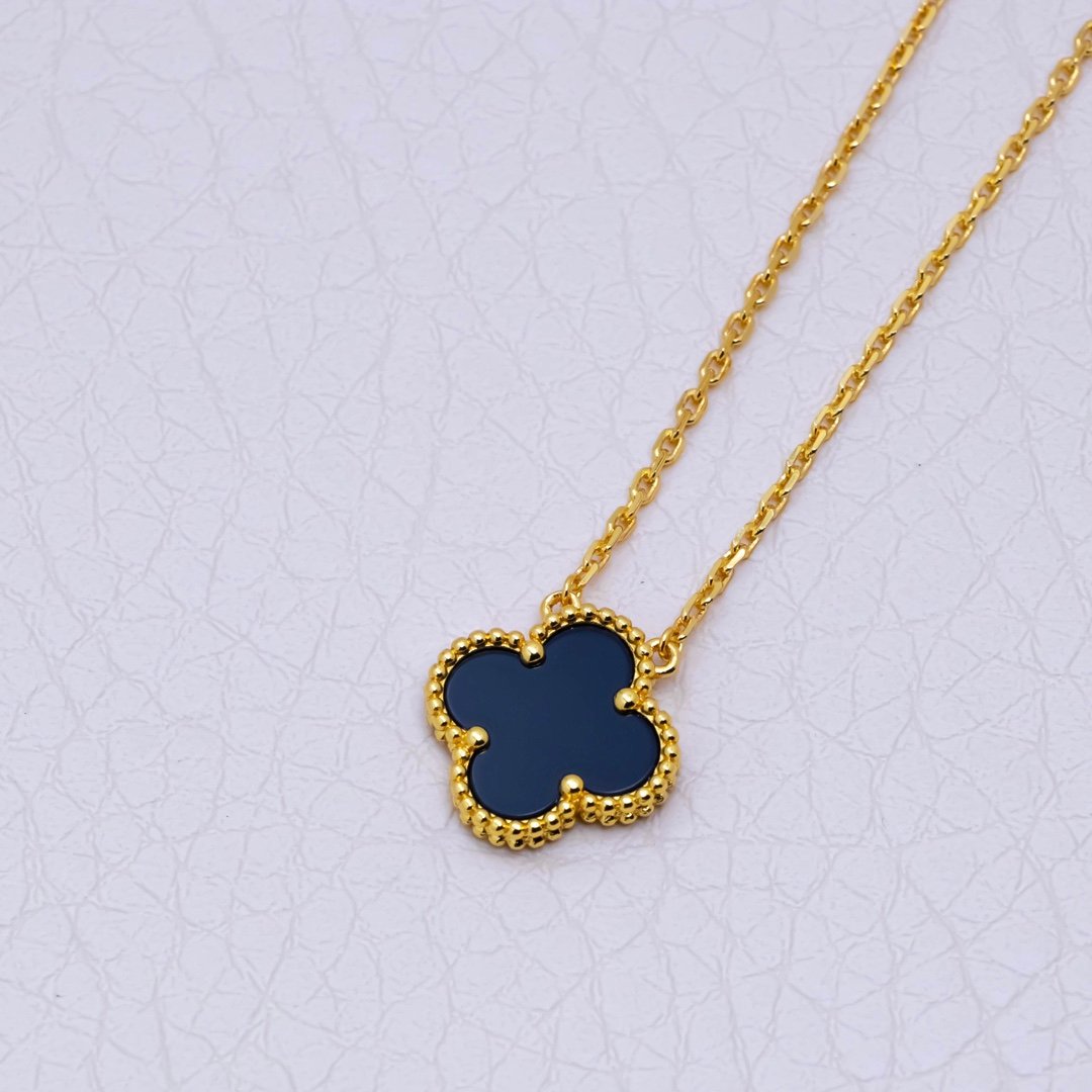 VCA Black Agate Clover Necklace / Golden Yellow - Image 5