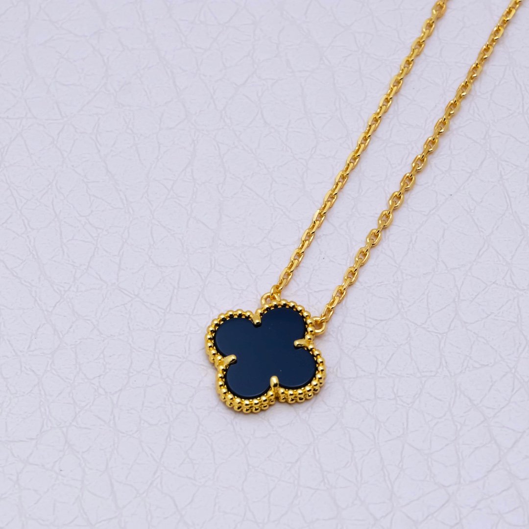 VCA Black Agate Clover Necklace / Golden Yellow - Image 6