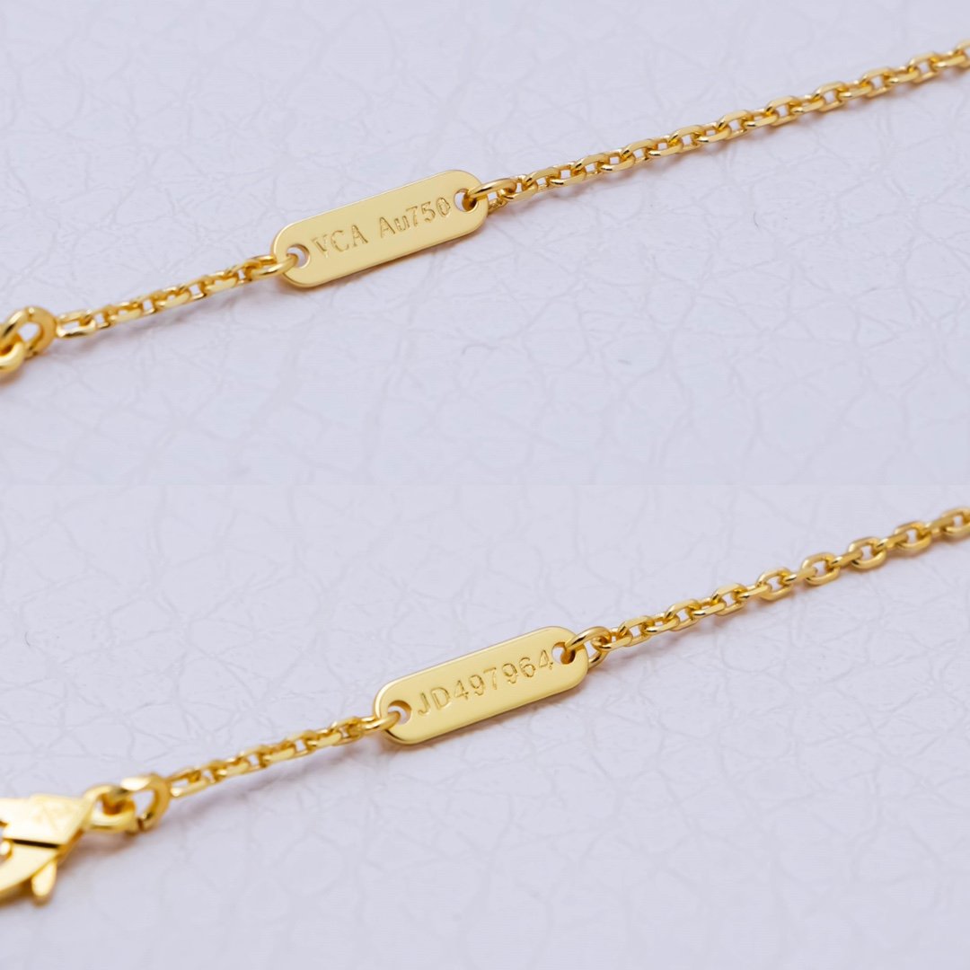 VCA Black Agate Clover Necklace / Golden Yellow - Image 7