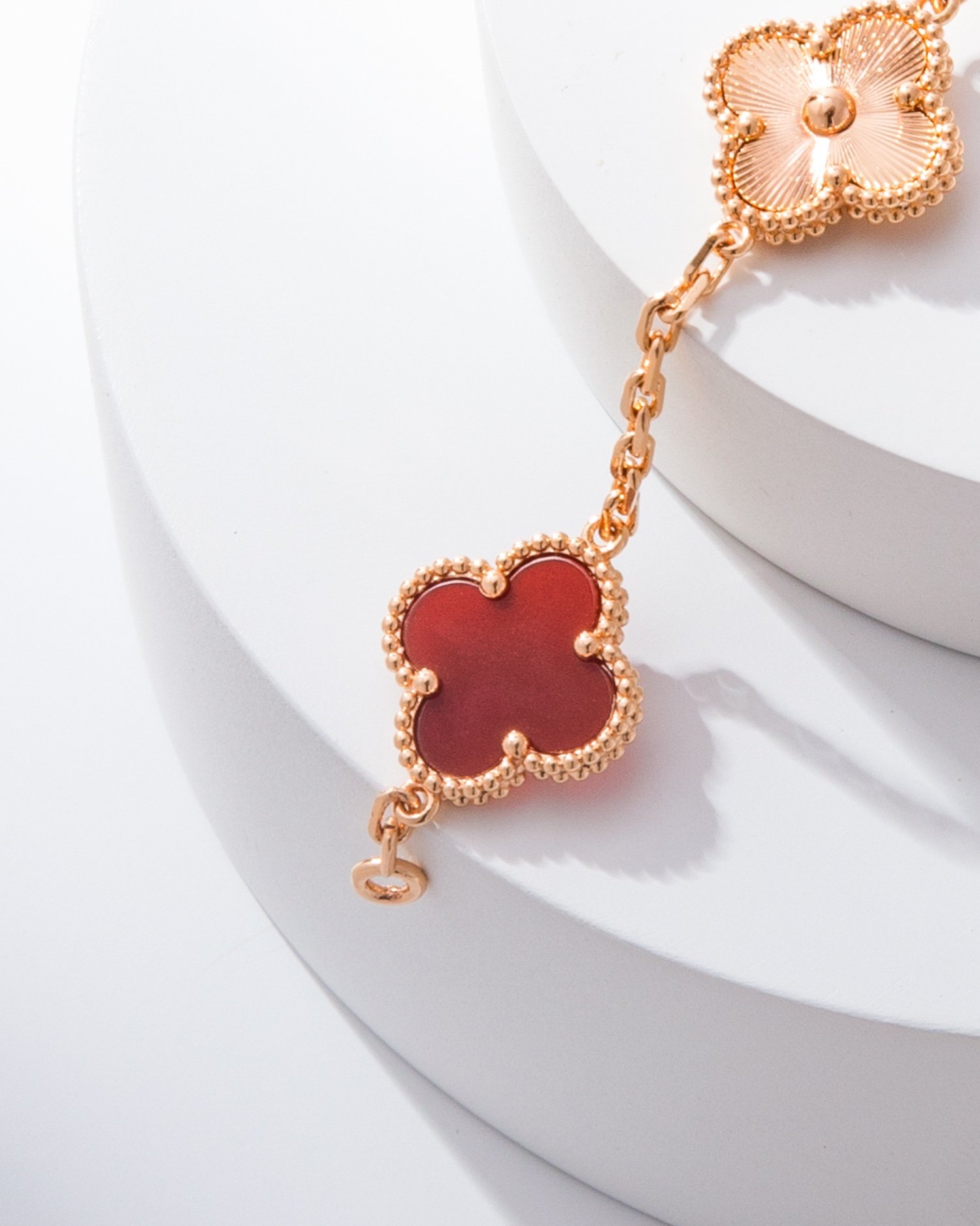 VCA Van Cleef Arpels Carnelian Simple Guilloche Carved Five-Flower Bracelet - Image 8