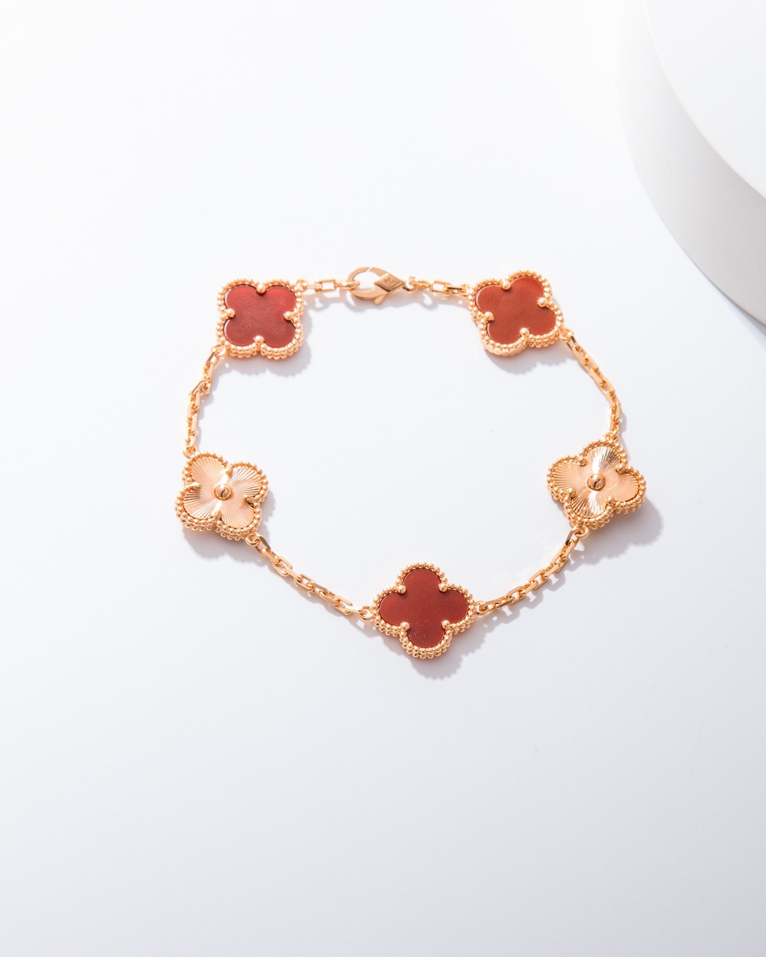 VCA Van Cleef Arpels Carnelian Simple Guilloche Carved Five-Flower Bracelet - Image 2