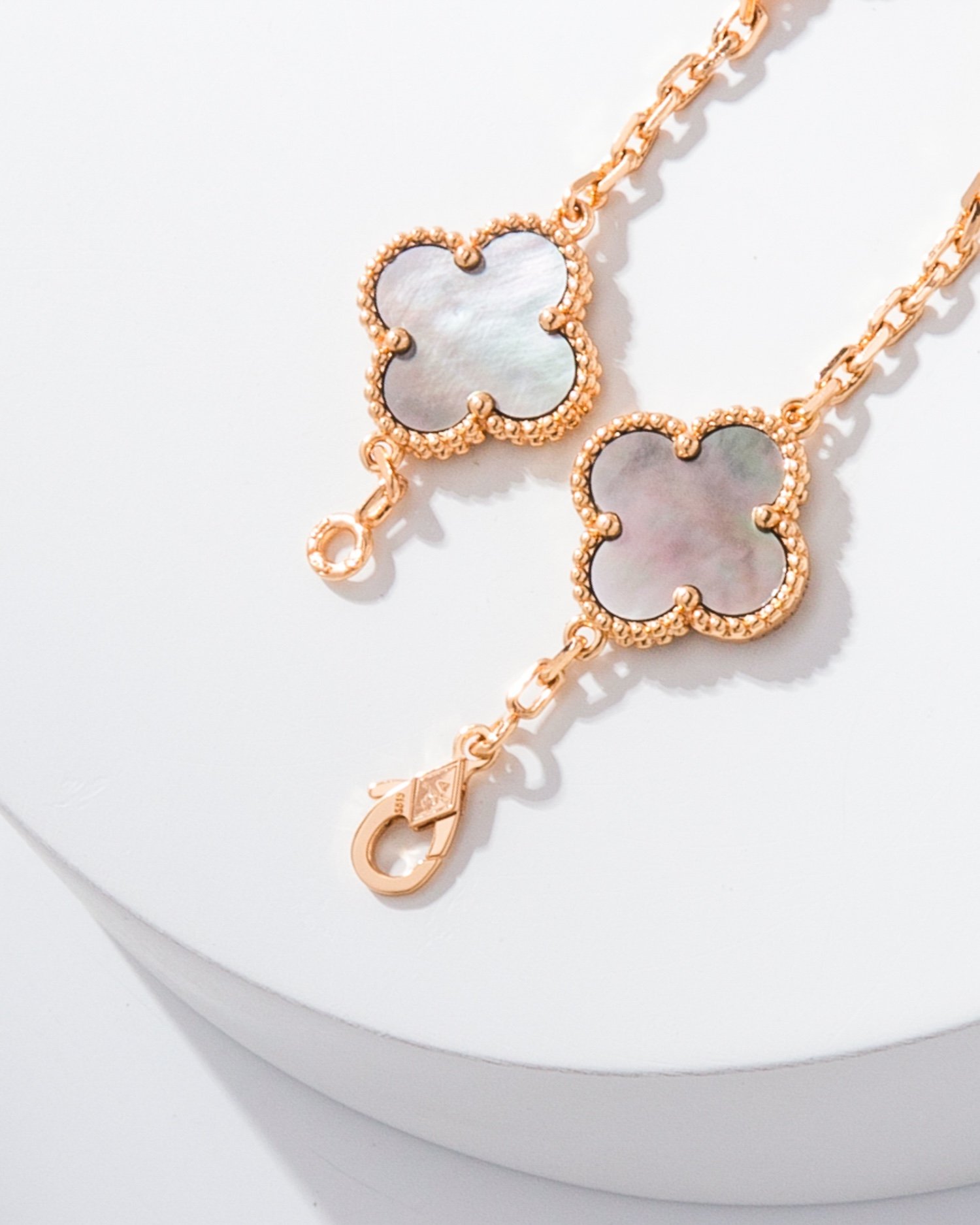 VCA Van Cleef Arpels Grey Mother-of-Pearl Diamond Five-Flower Bracelet Rose Gold/Gold - Image 9