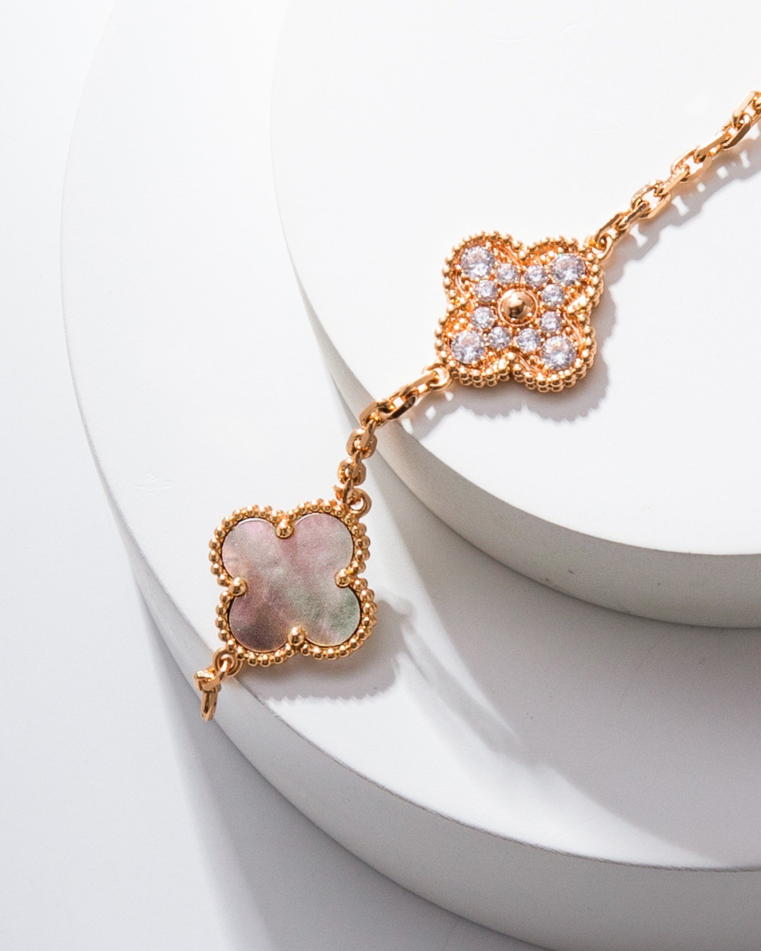 VCA Van Cleef Arpels Grey Mother-of-Pearl Diamond Five-Flower Bracelet Rose Gold/Gold - Image 8