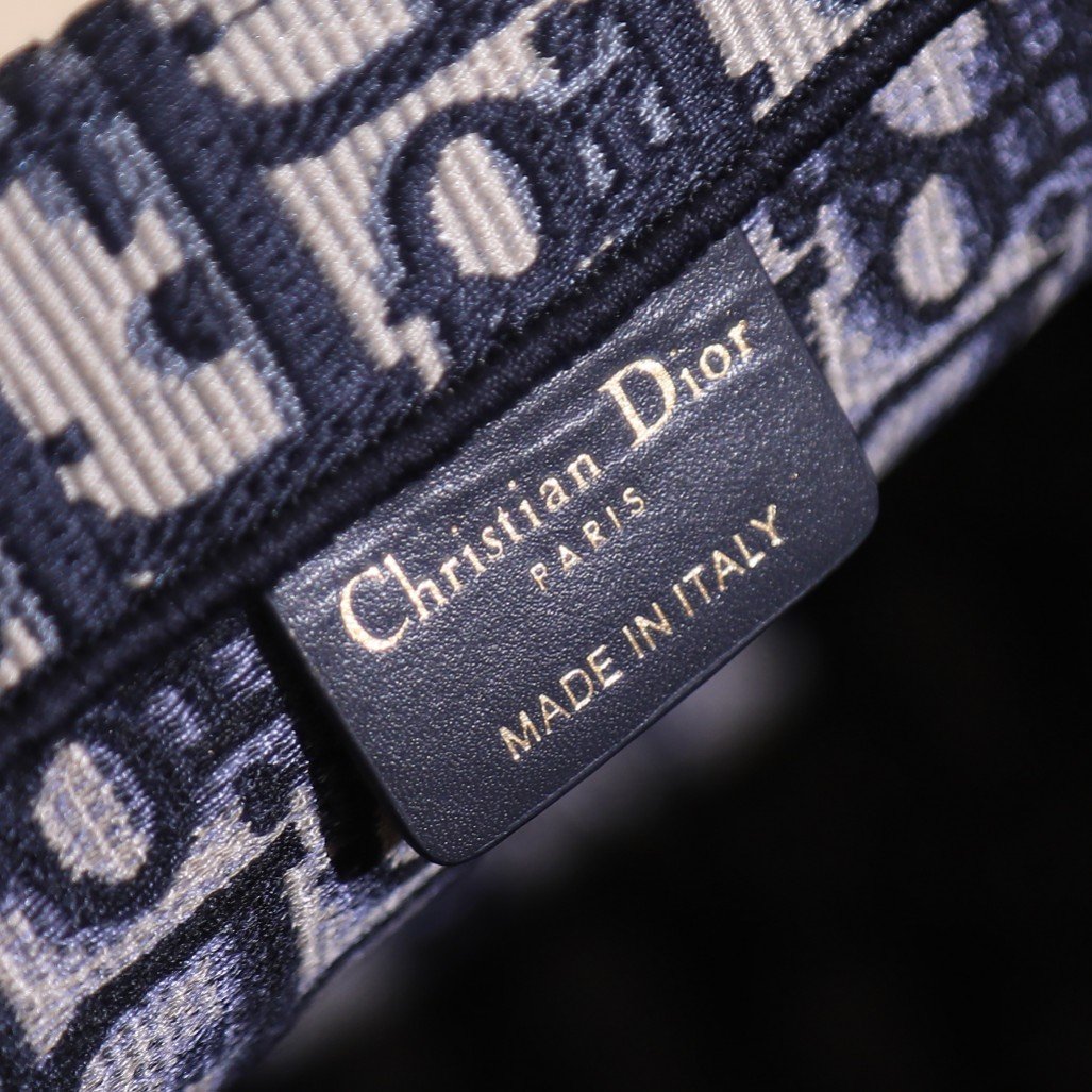 Dior M1296 - Image 9