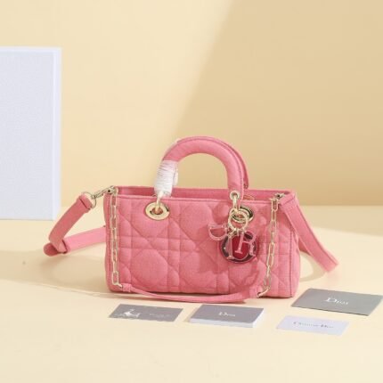 Pink denim with rattan pattern

No.: M0540WTJA_M928
