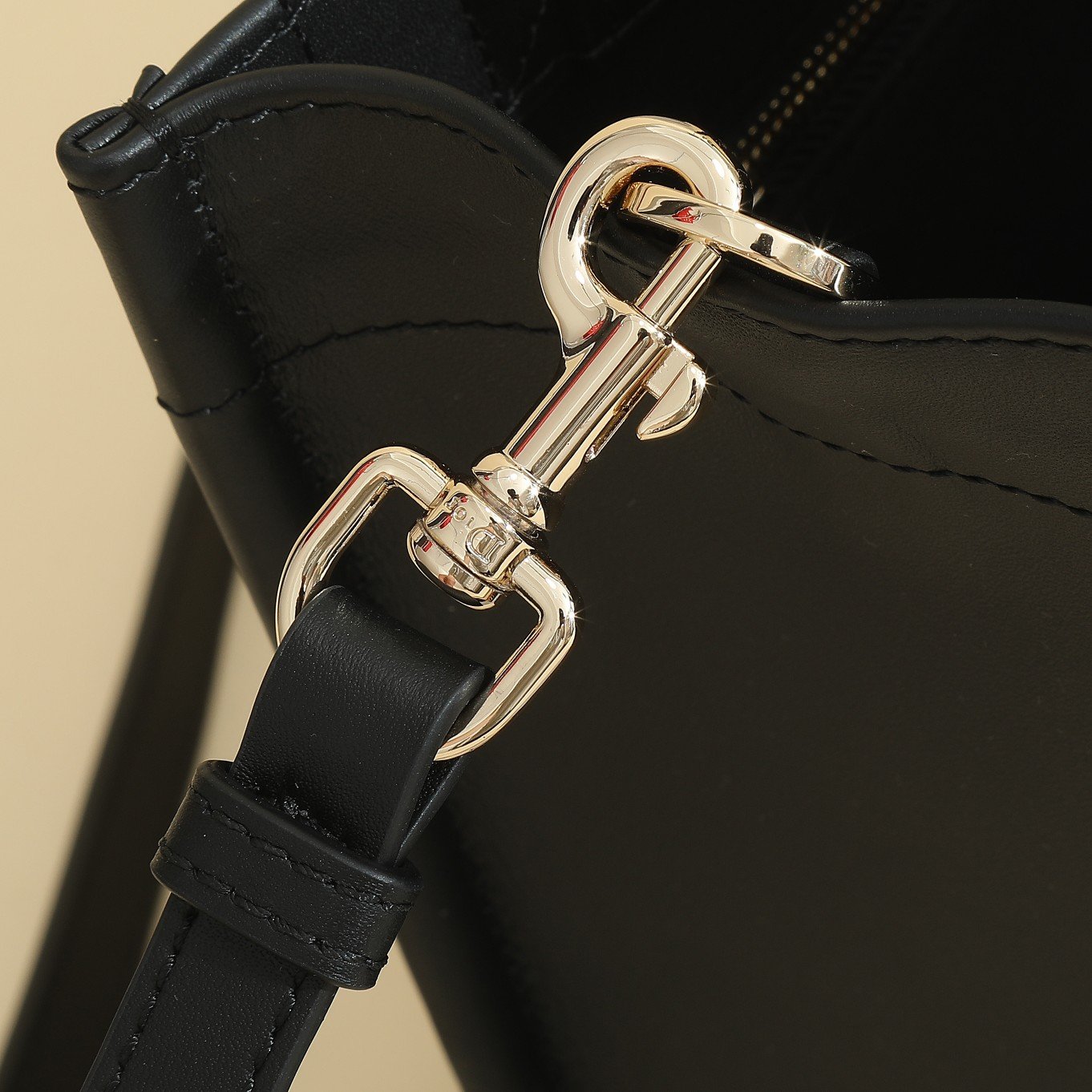 Dior handbag Code: M1323OWHP_M900 - Image 4