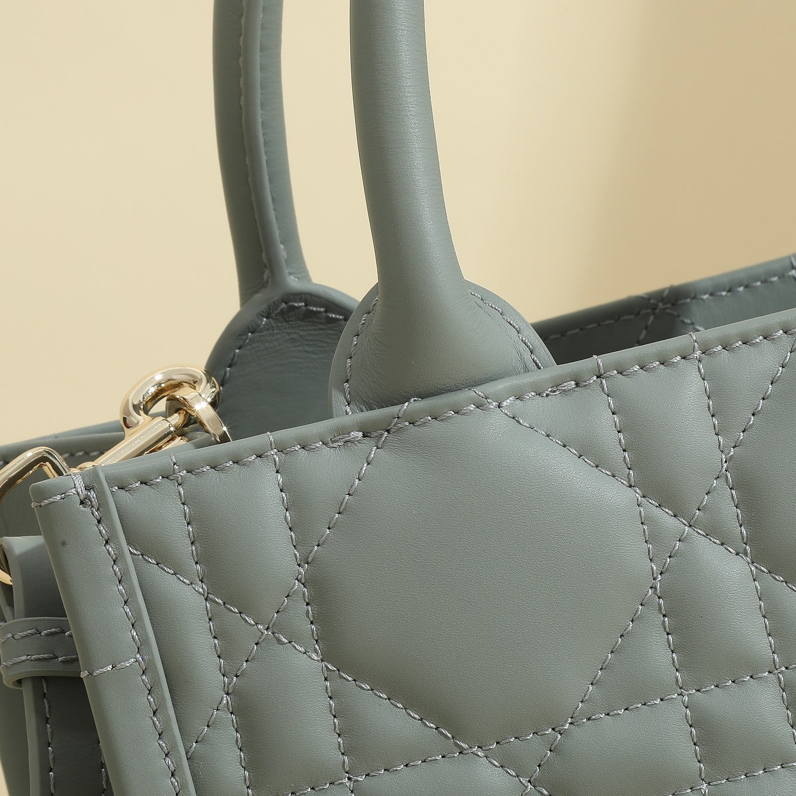 Dior handbag Code: M1323OWHP_M900 - Image 4