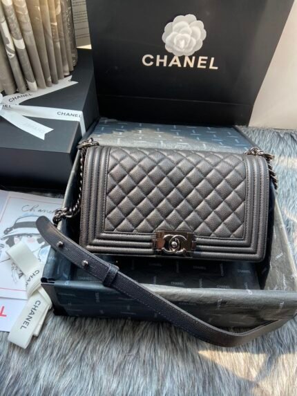 CHANEL 67086 fine ball pattern medium size 25cm