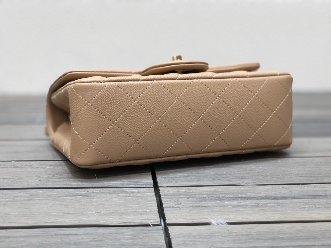 CF classic 1116#mini style retro old gilt hardware new fine ball pattern original calfskin with top-grade sheepskin inside
Size: 20*12.5*7 - Image 5