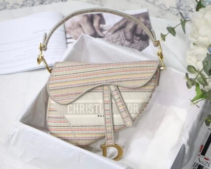 New upgrade [Dior saddleOblique limited edition]
M9001 embroidery stripes color