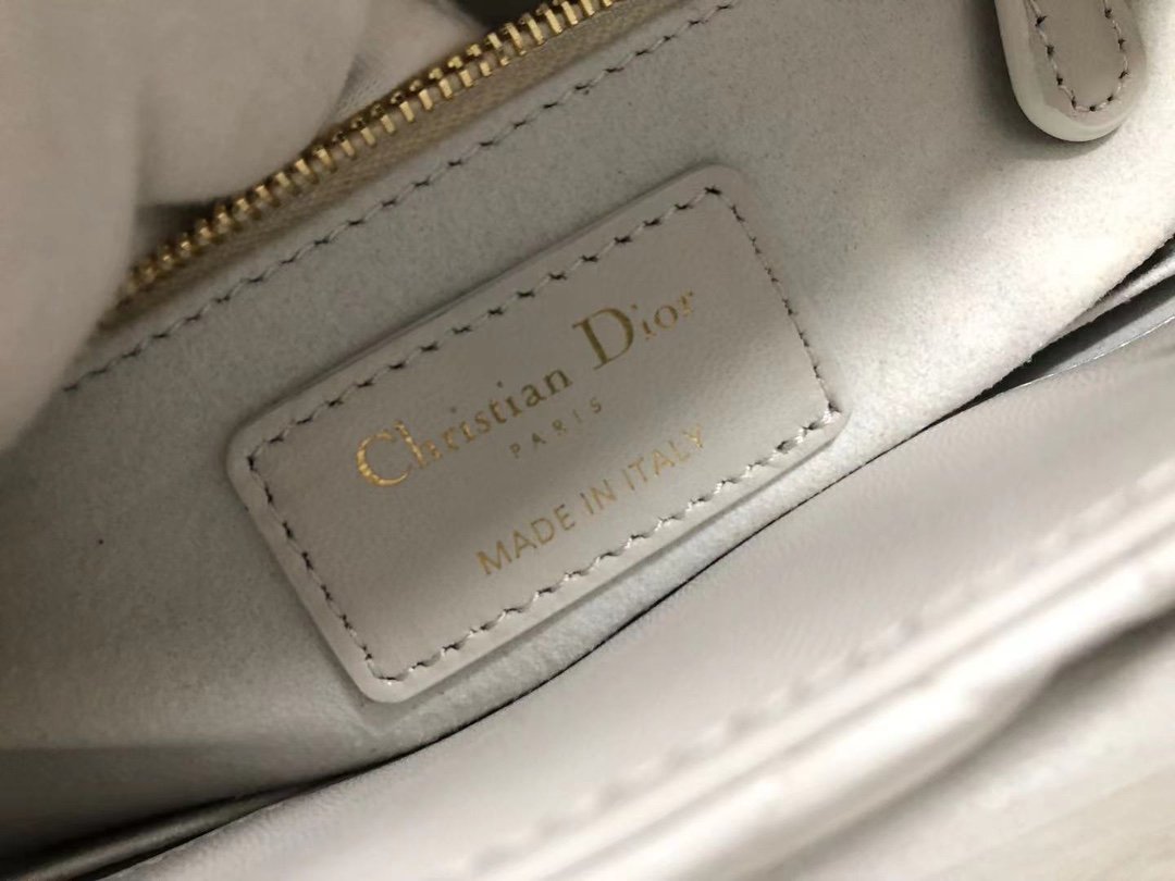 The Lady Dior five-compartment flap classic Lady Dior bag - Image 9